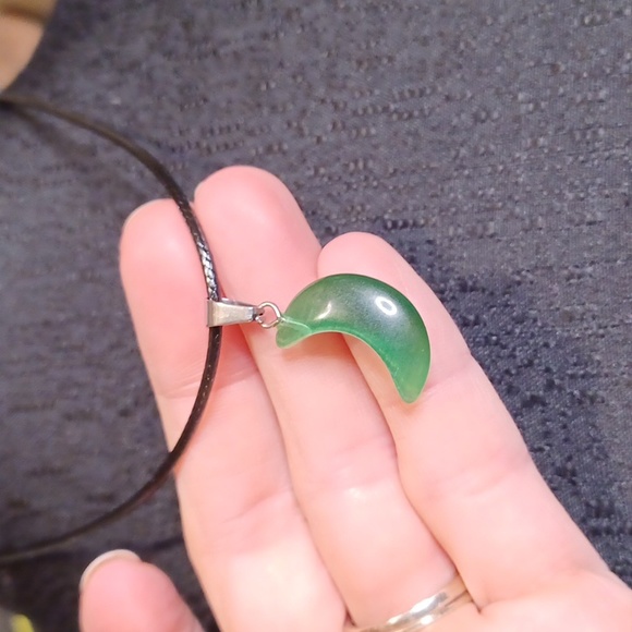 New green moon pendant necklace - Picture 2 of 2